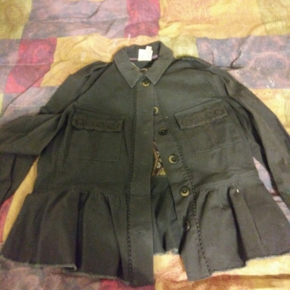 Embroidered gray jacket